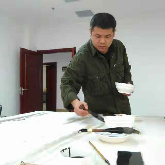 严陵河人